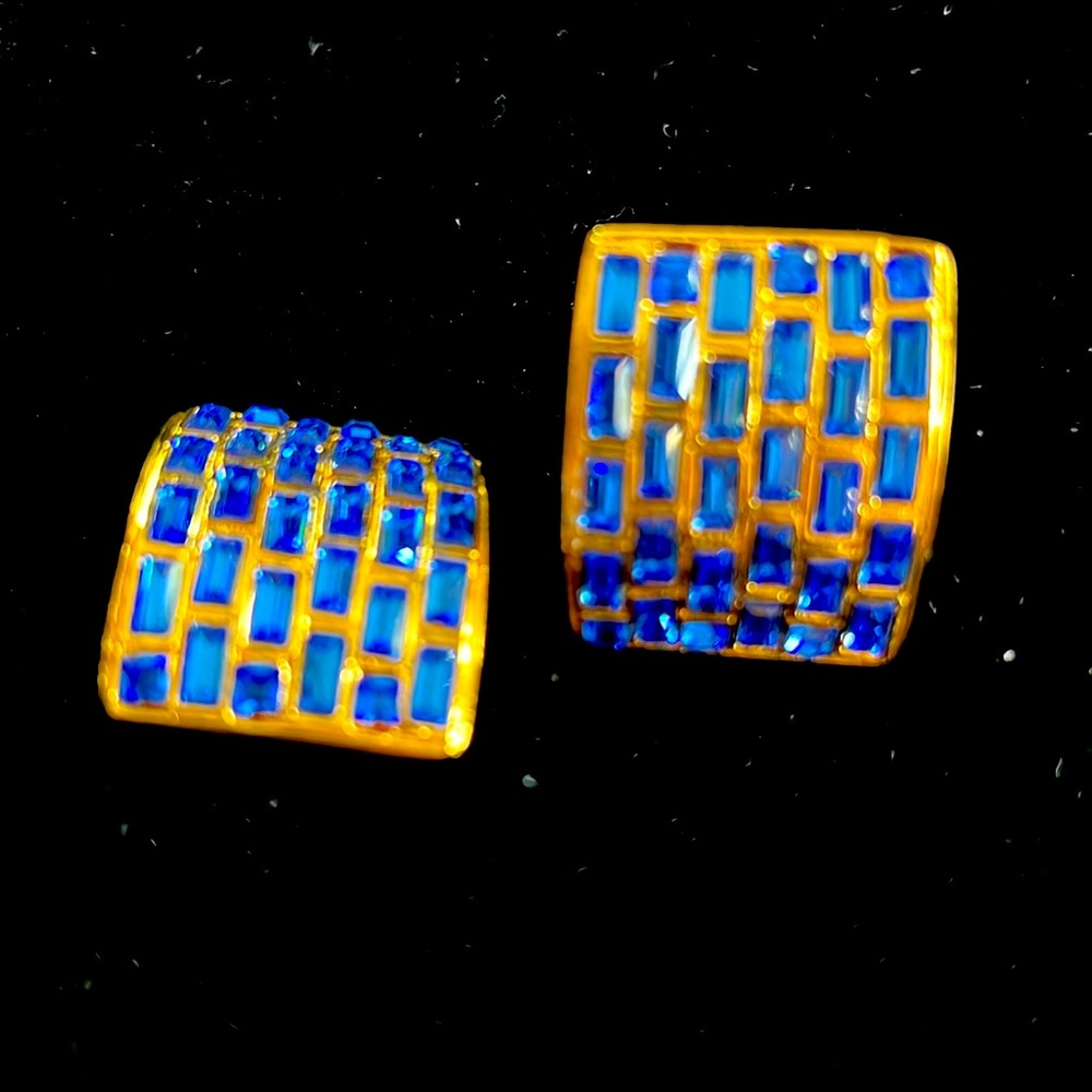 NLH Vintage gold metal and royal blue cut stone earrings. 1990’s.